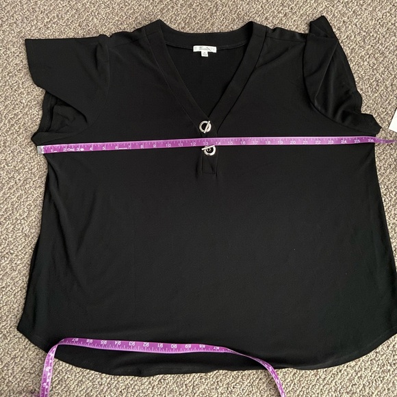 89th & Madison Blouse - Picture 12 of 13